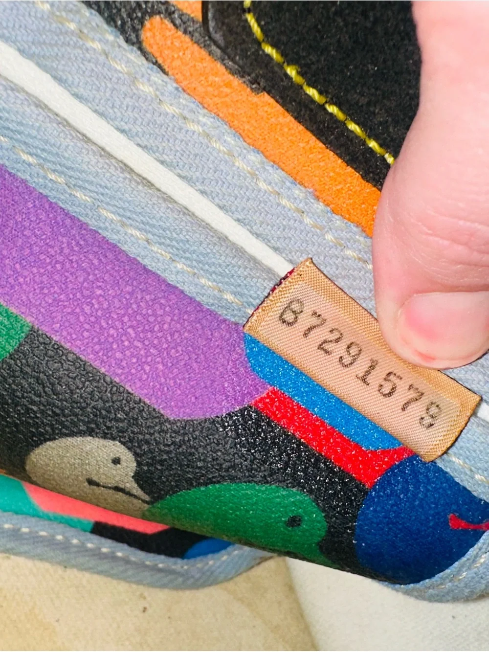 VTG Dooney & Bourke Wonder Ducks Satchel Bag- Rare Y2K Rainbow
